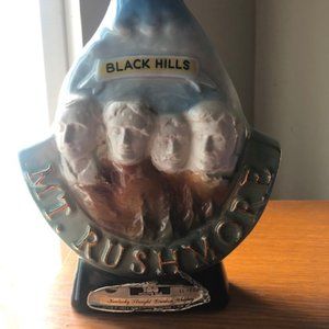 Vintage Empty Jim Beam Mt Rushmore Black Hills Whiskey Bottle Decanter 1969
